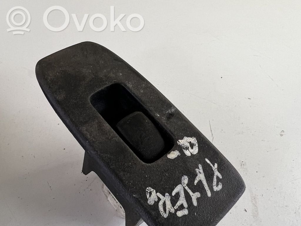 Mitsubishi Pajero Electric window control switch 