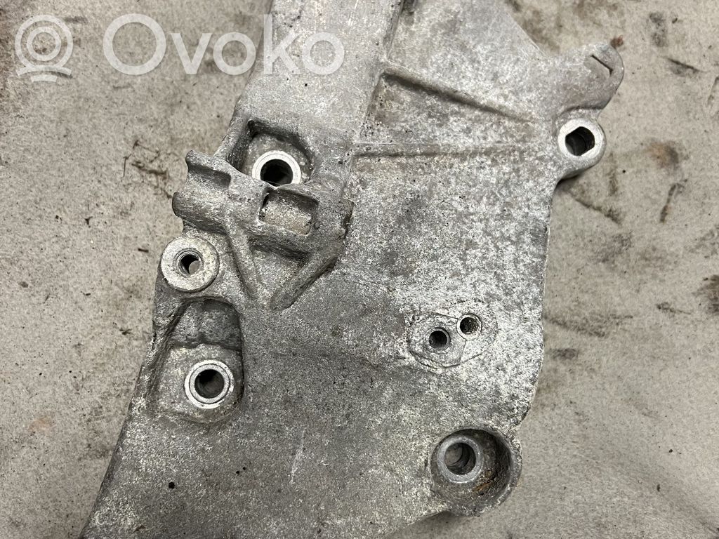 Renault Scenic II -  Grand scenic II Generator/alternator bracket 