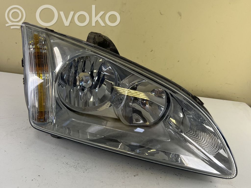 Ford Focus Headlight/headlamp 