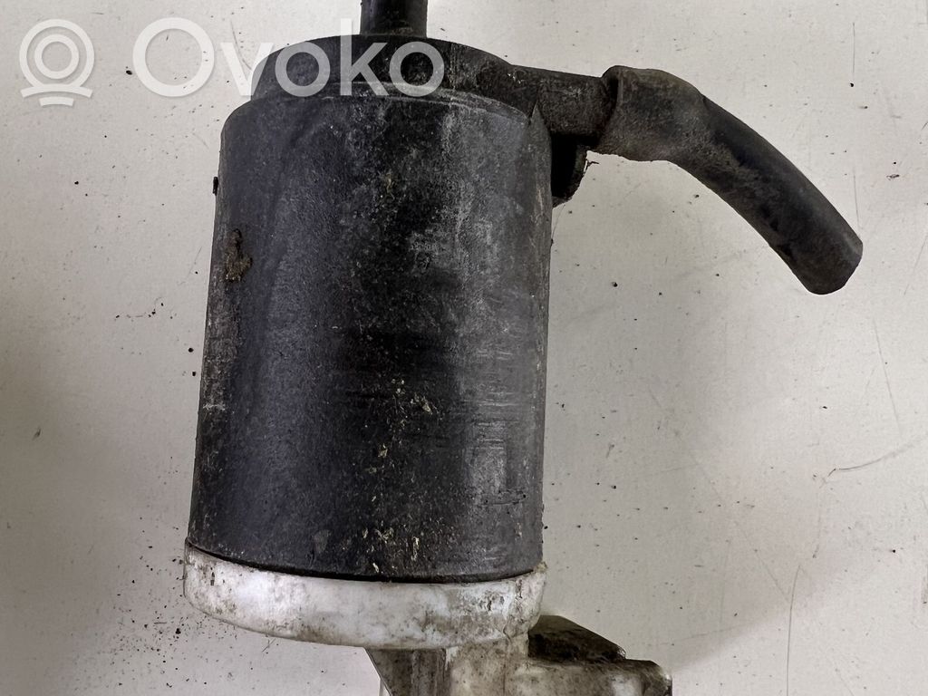 Nissan Terrano Windscreen/windshield washer pump 