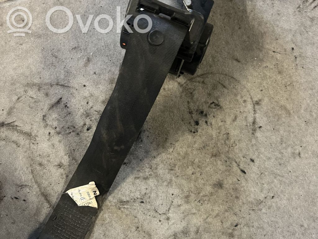 Nissan Primera Cinturón trasero 