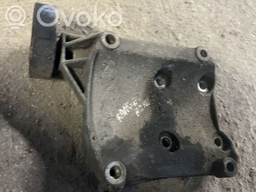 Land Rover Range Rover P38A A/C compressor mount bracket 