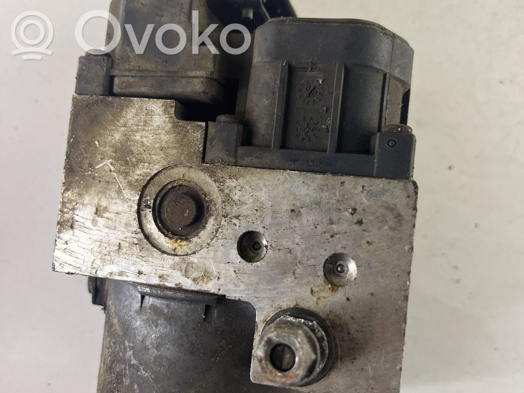 Toyota Avensis T220 ABS Pump 