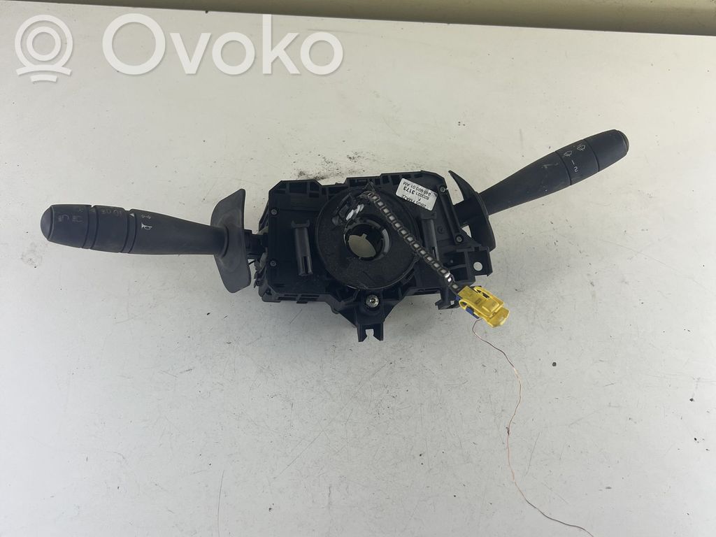 Dacia Logan I Wiper turn signal indicator stalk/switch 