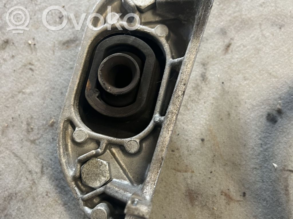 Engine mount bracket   8200216113