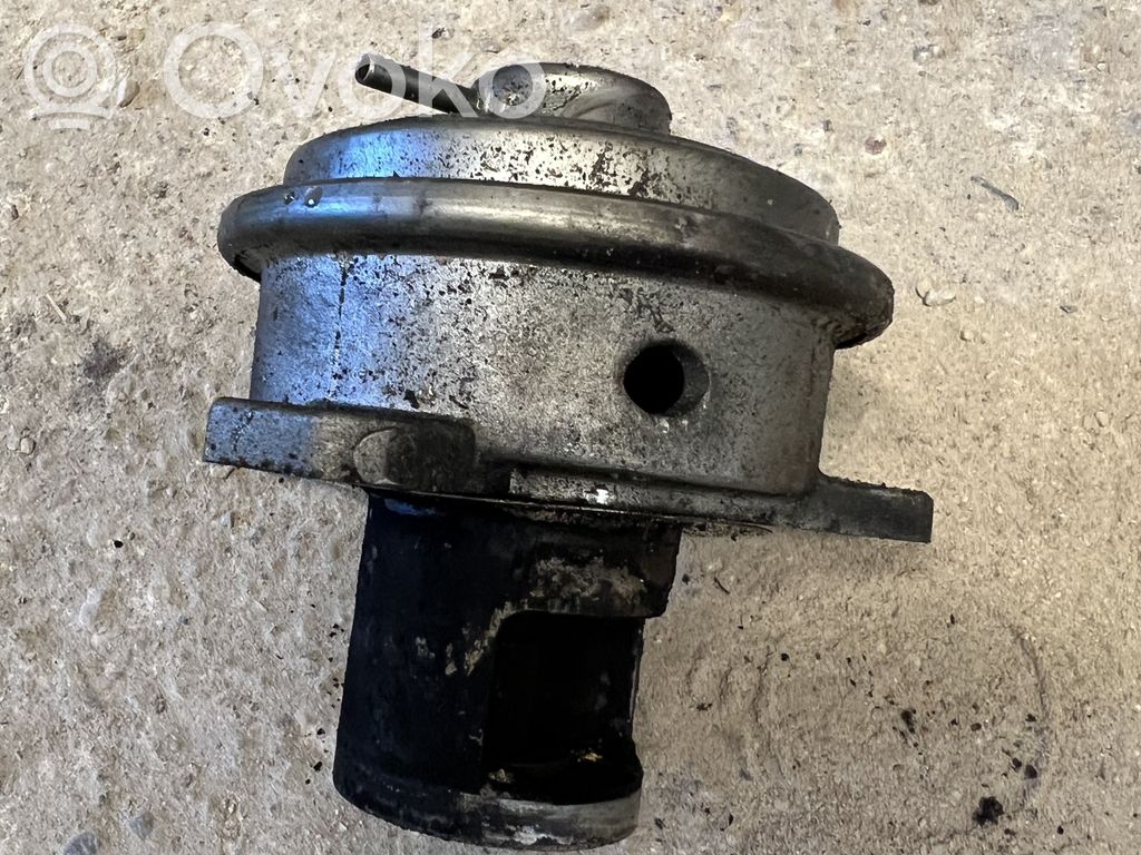 Dodge Nitro EGR valve 