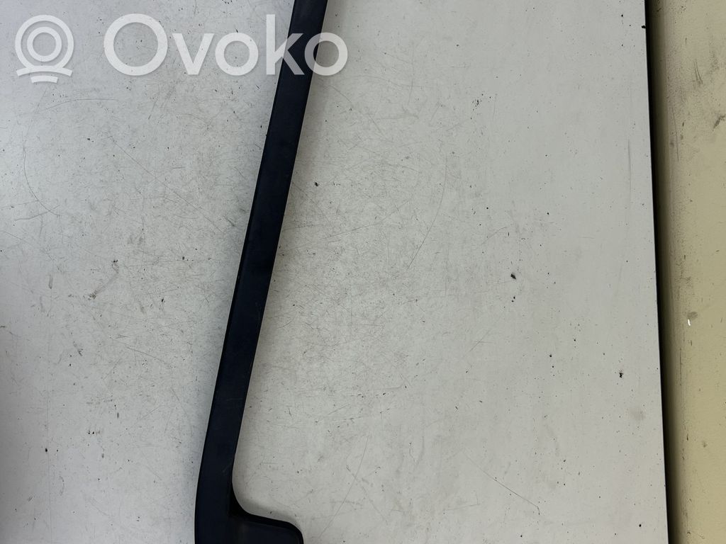 Dodge Nitro Windshield trim 