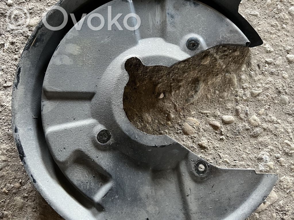 Audi A4 S4 B6 8E 8H Osłona tylnej tarczy hamulcowej 