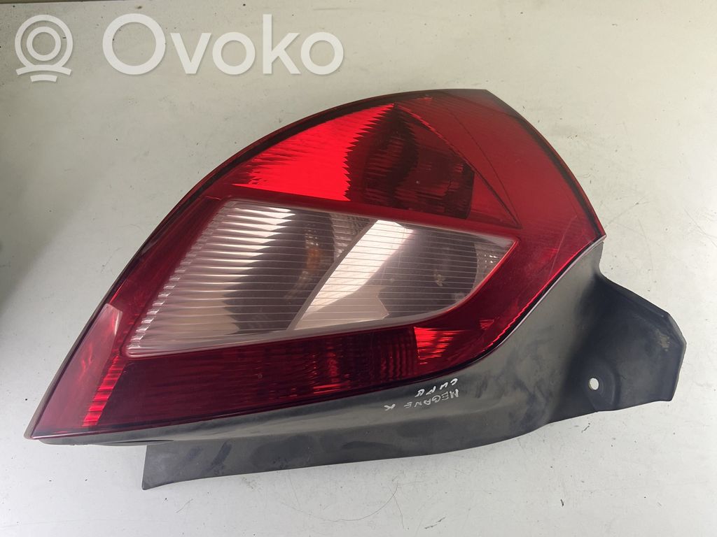 Renault Megane II Aizmugurējais lukturis virsbūvē 