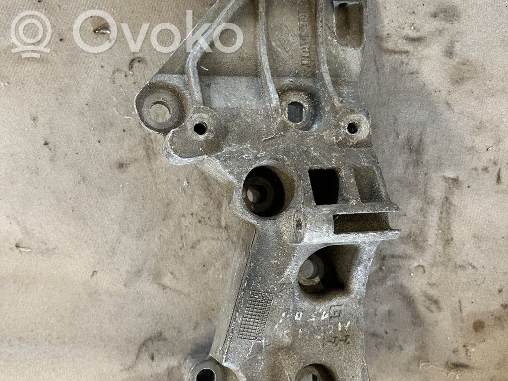 Renault Modus Generator/alternator bracket 