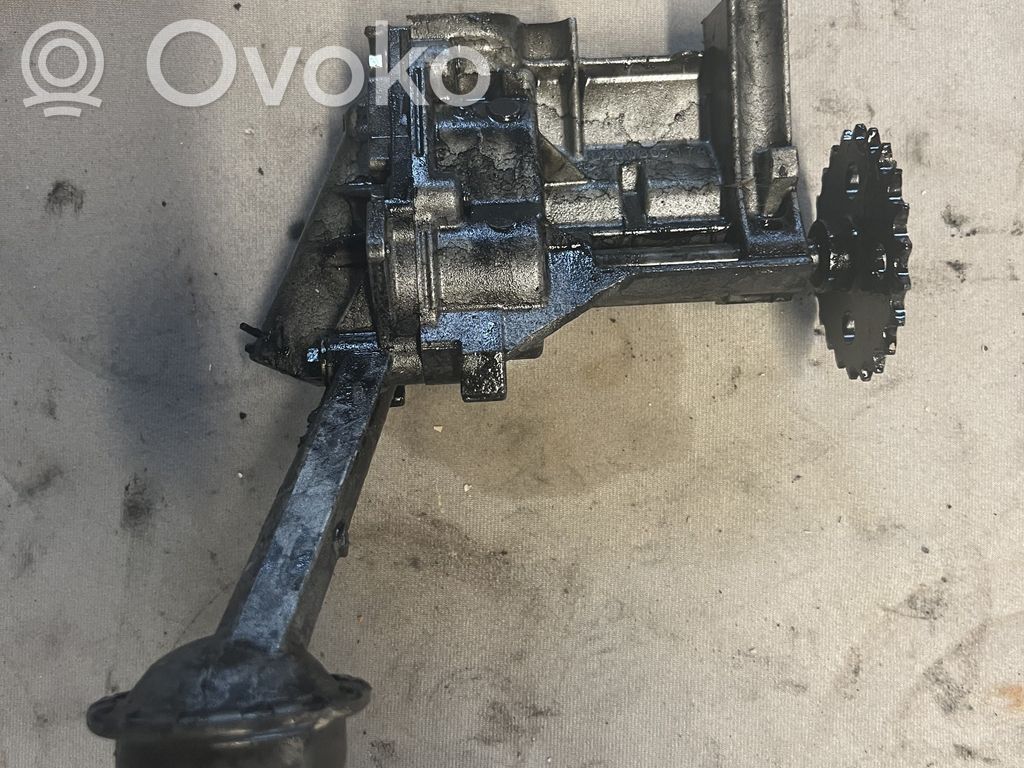 Renault Clio III Bomba de aceite 