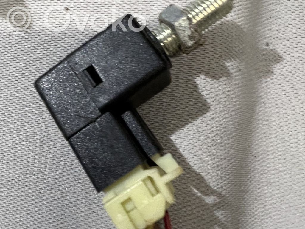 Hyundai Tucson JM Brake pedal sensor switch 