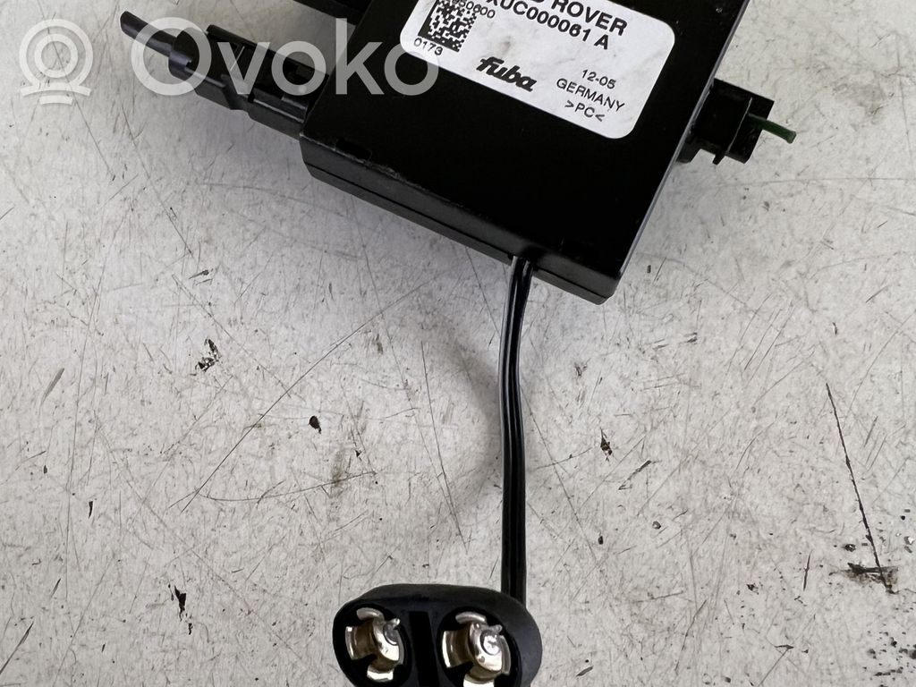 Land Rover Discovery 3 - LR3 Aerial antenna amplifier 
