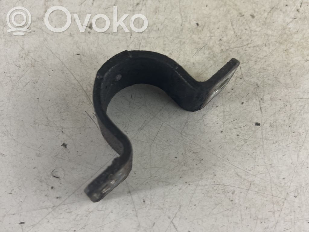 Sway bar bush bracket, front