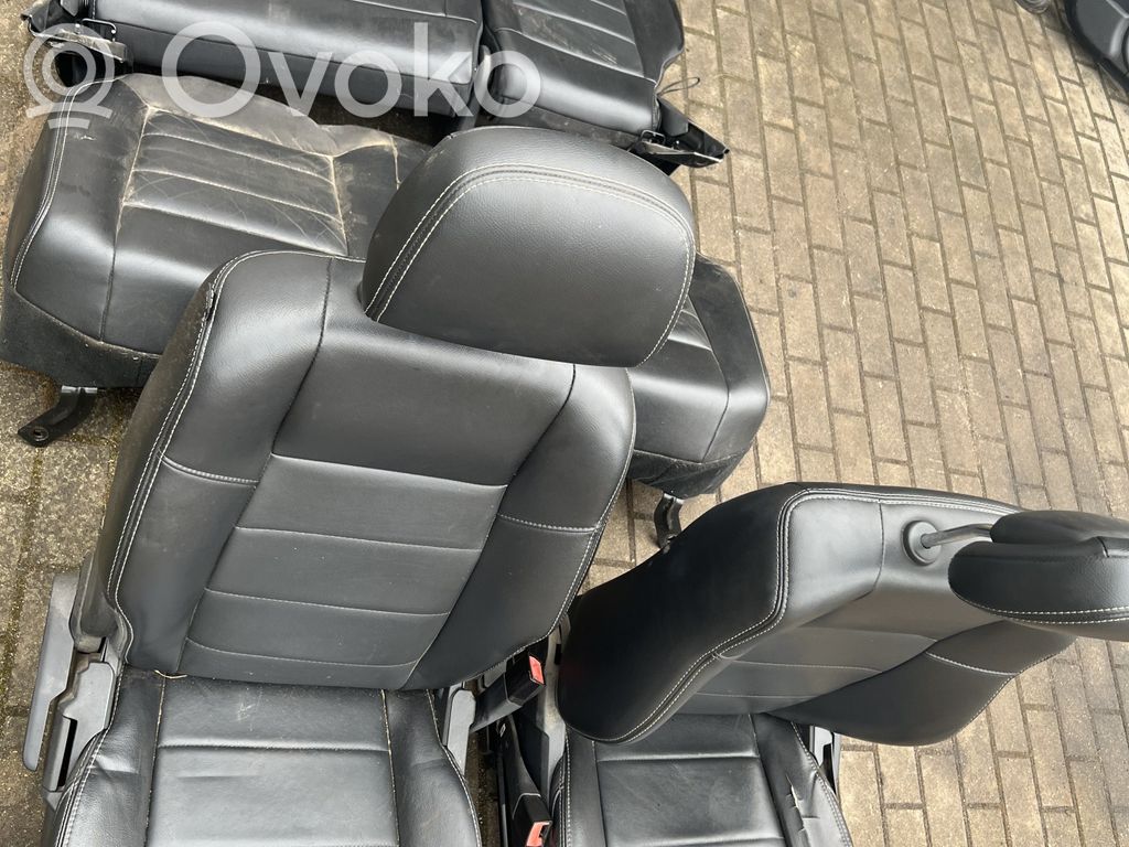 Seat set