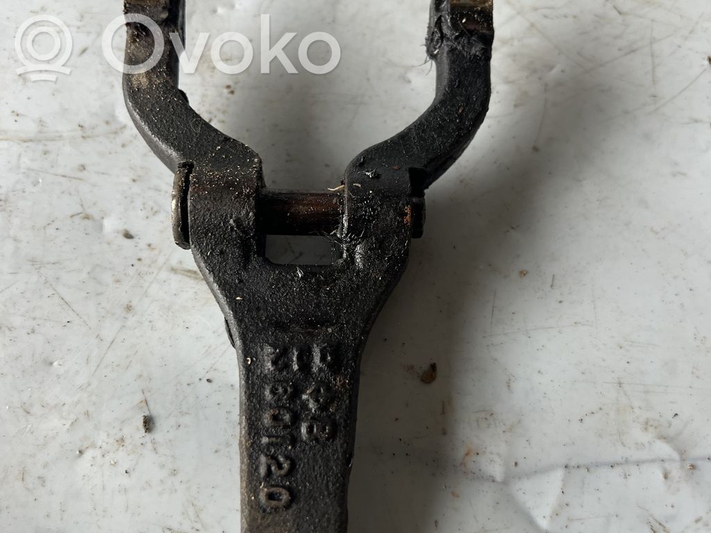 Toyota Land Cruiser (J120) Išminamojo guolio svirtis/ šakutė 