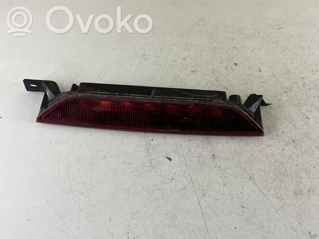 Jeep Grand Cherokee Third/center stoplight 