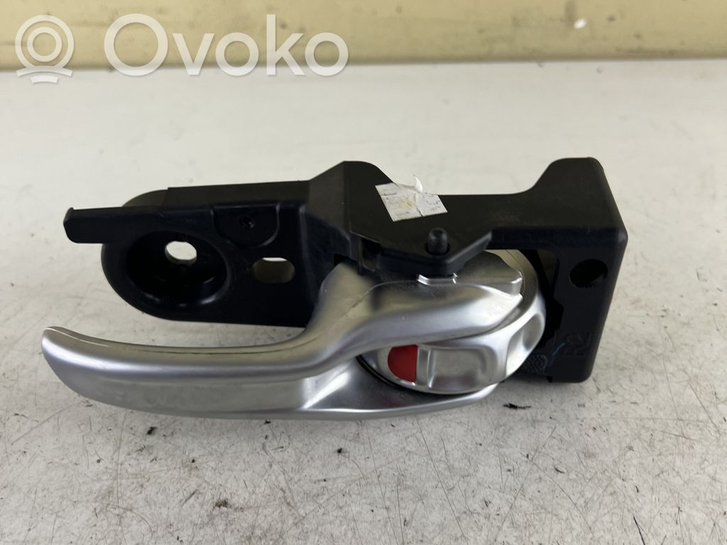 Jeep Cherokee Front door interior handle 
