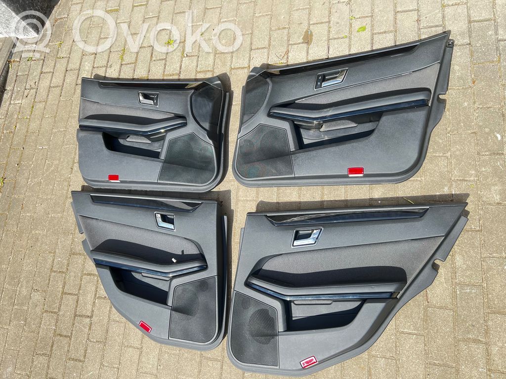 Mercedes-Benz E W212 Boczki / Tapicerka drzwi / Komplet 