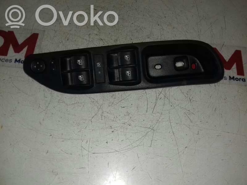 Fiat Tipo Electric window control switch 