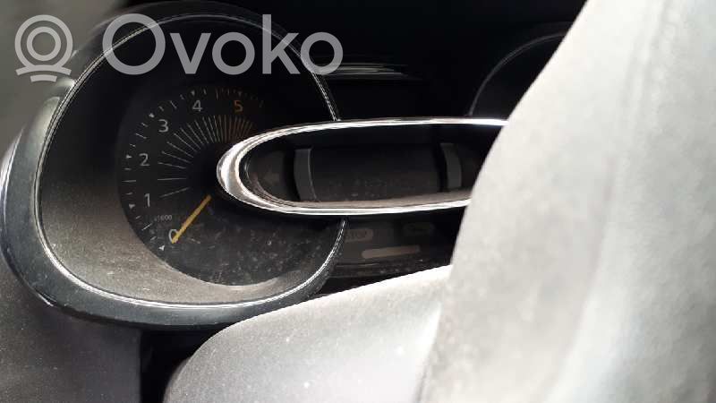 Renault Clio IV Licznik / Prędkościomierz 