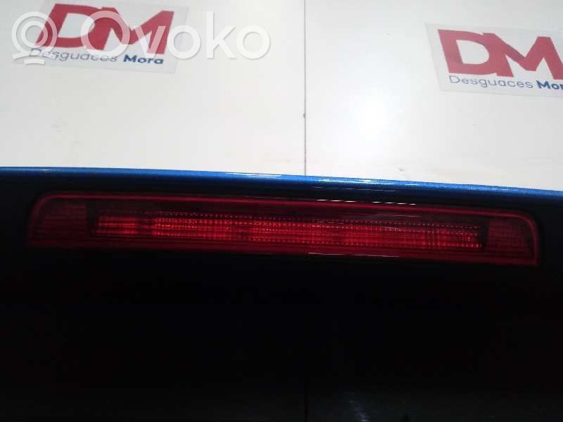 Nissan Qashqai Third/center stoplight 