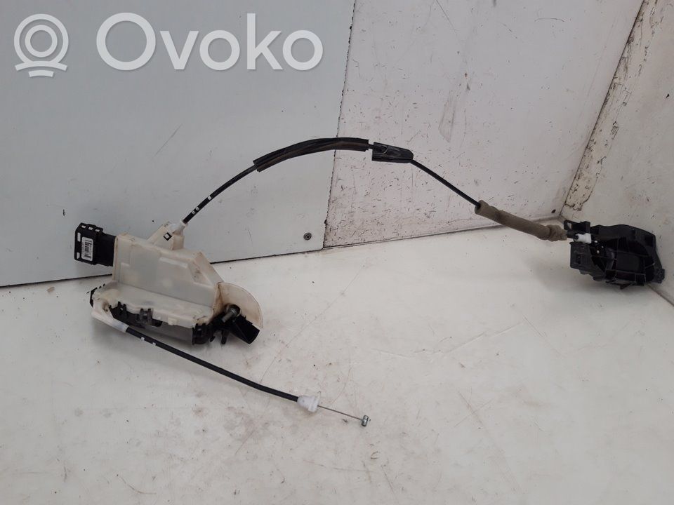 Etuoven lukko
