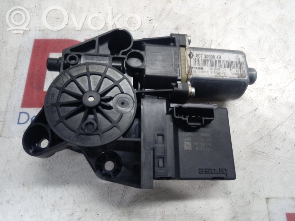Renault Megane III Front door window regulator motor 