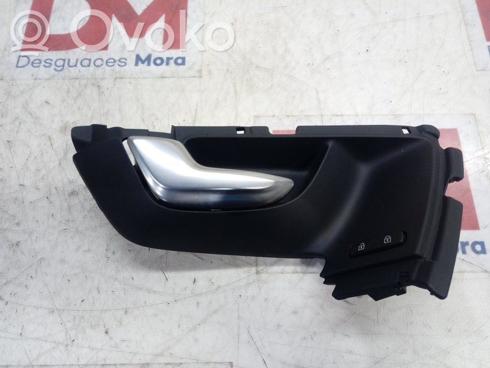 Manecilla interna puerta delantera