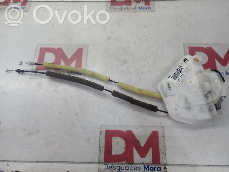 Cerradura de puerta delantera   8A23C0210