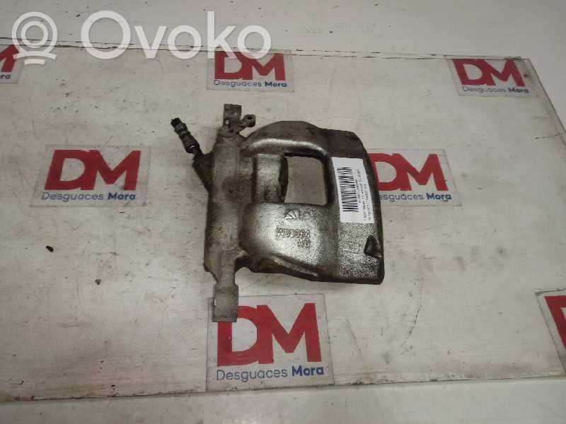 Caliper de freno delantero