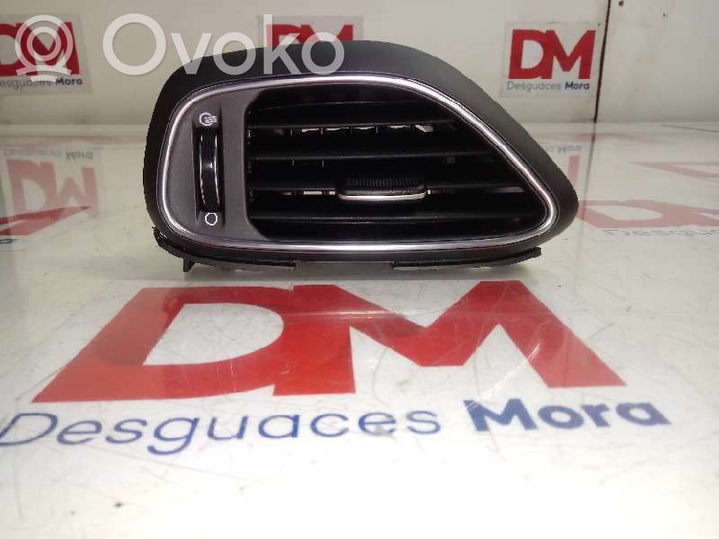 Hyundai i30 Ramă grilă ventilație bord