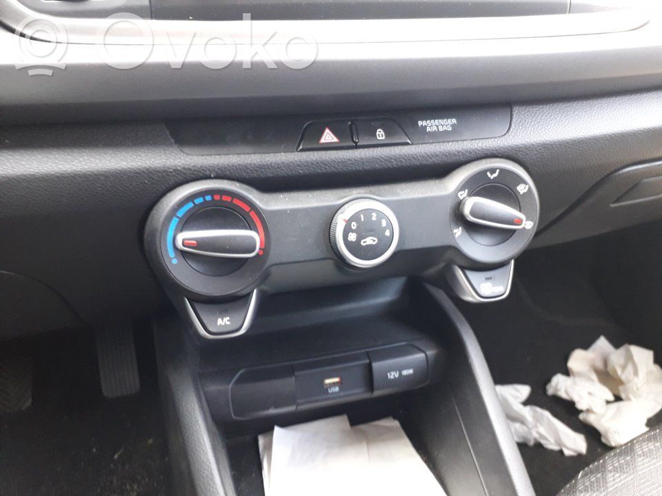 KIA Rio Air conditioner control unit module 