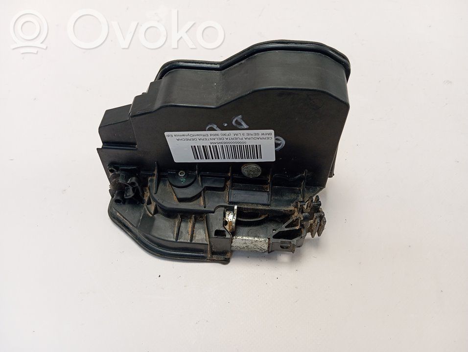 Front door lock   7229458