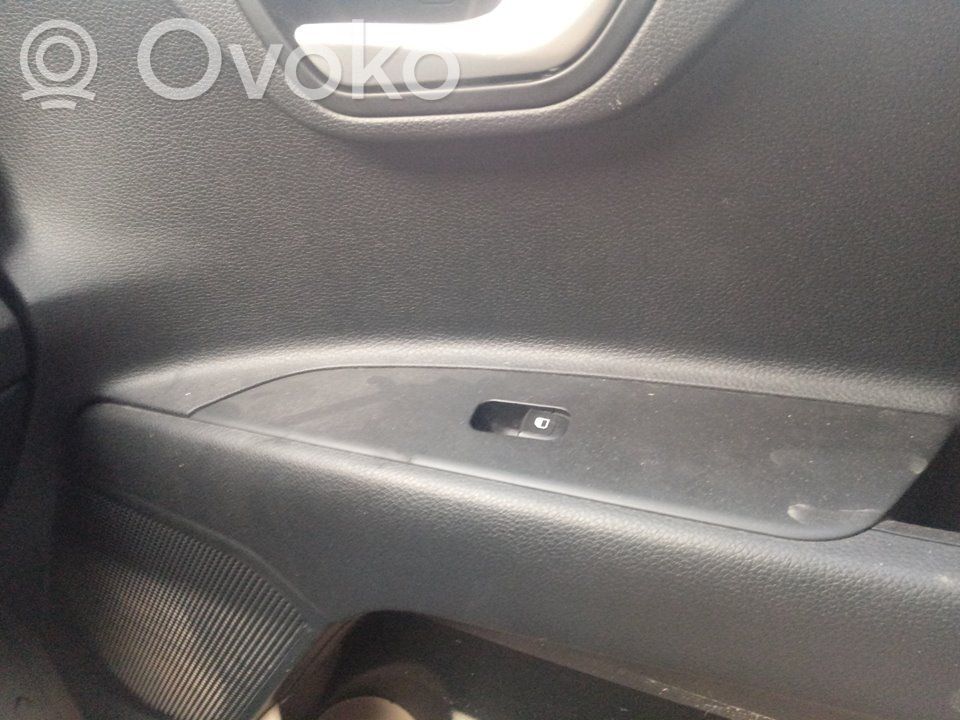 KIA Stonic Electric window control switch 