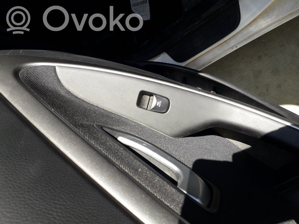 Hyundai i30 Electric window control switch 