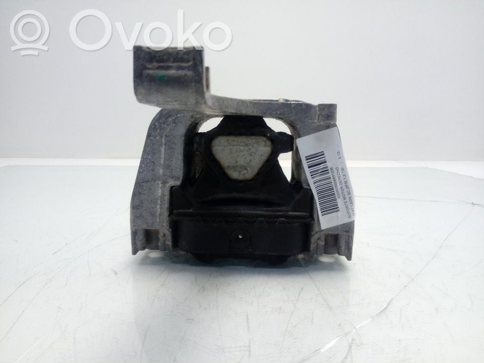 Moottorin kiinnikekorvake   5Q0199262BD
