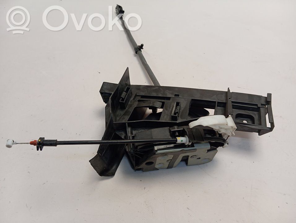 Ford Focus Aizmugurē slēdzene 
