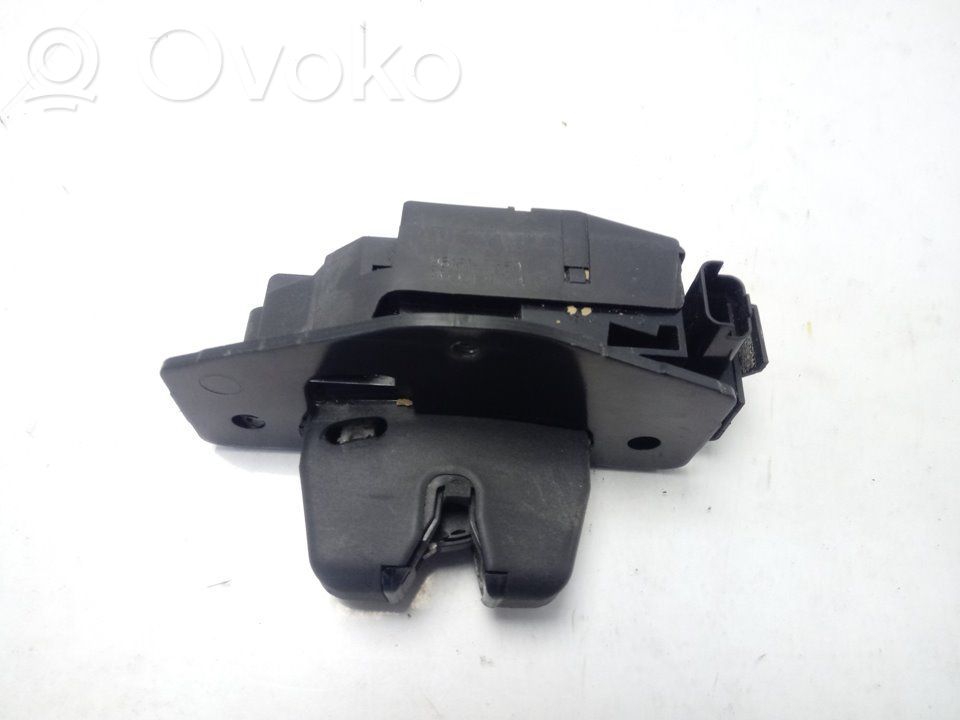 Peugeot 3008 II Blocco chiusura del portellone