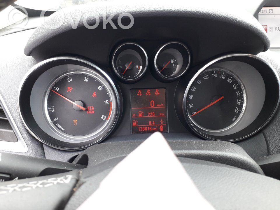 Opel Mokka Vitezometru (grup de instrumente) 