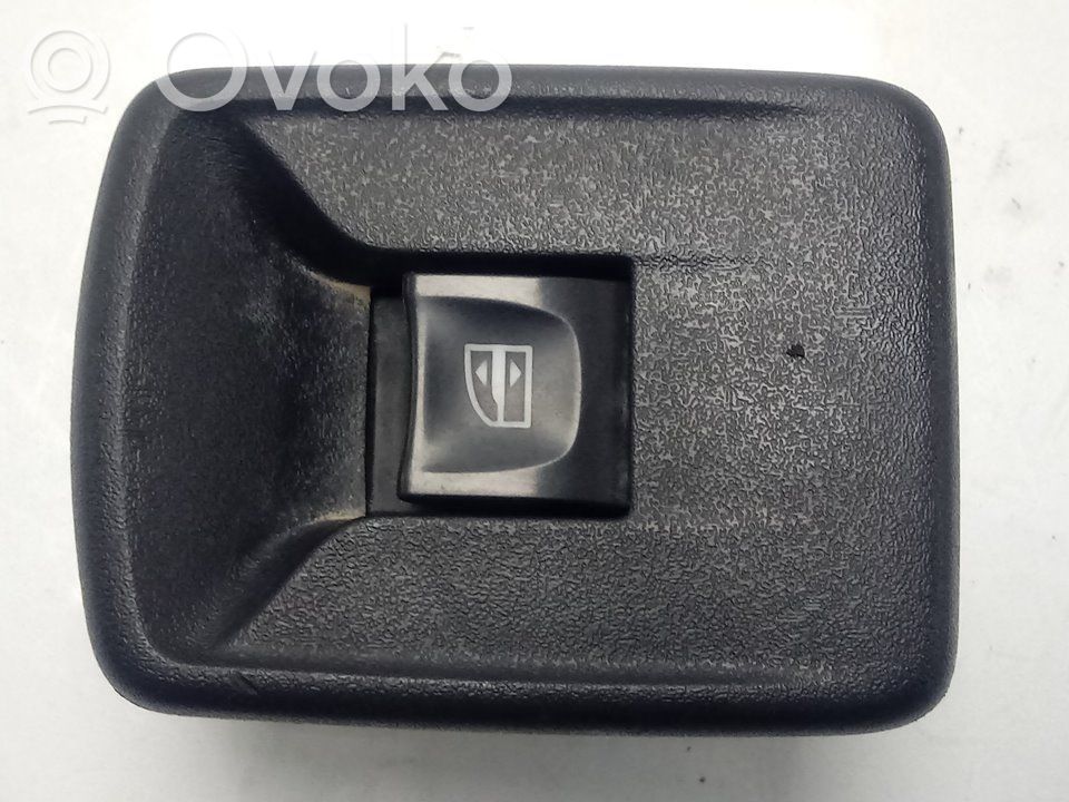 Dacia Dokker Electric window control switch 
