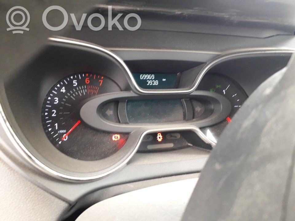 Renault Captur Geschwindigkeitsmesser Cockpit 