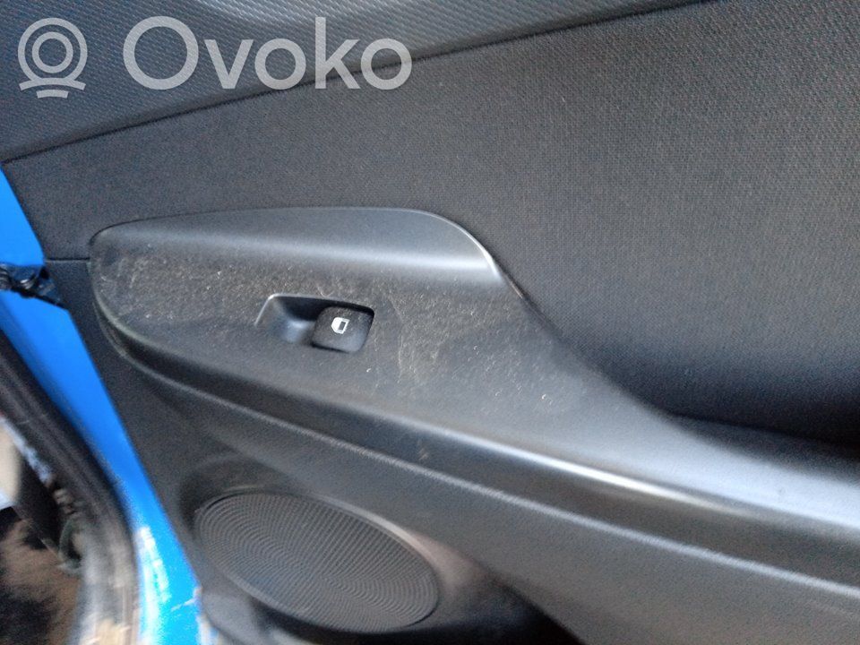 Hyundai Kona I Interruttore di controllo dell’alzacristalli elettrico 