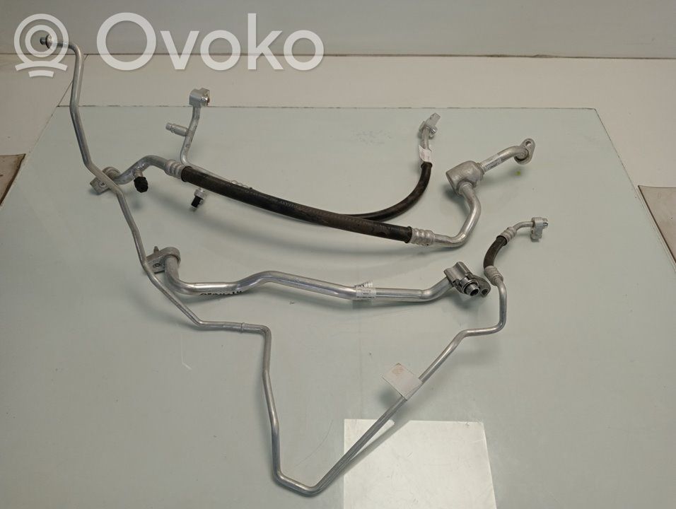 Ilmastointilaitteen putki (A/C)   L1BH19F618AA