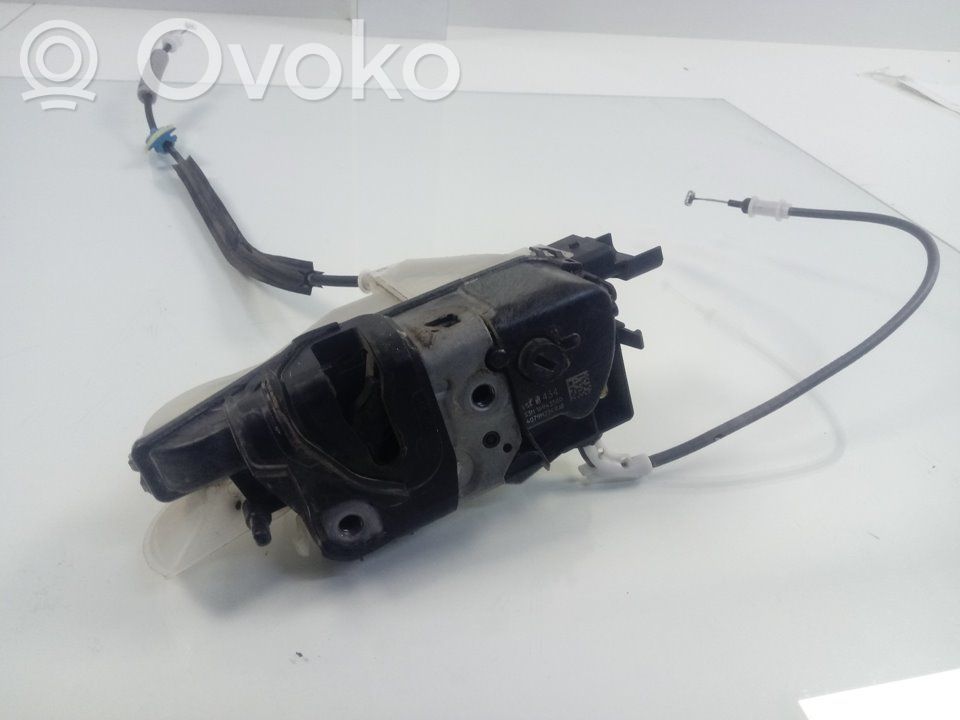 Citroen Berlingo Priekšpusē slēdzene 