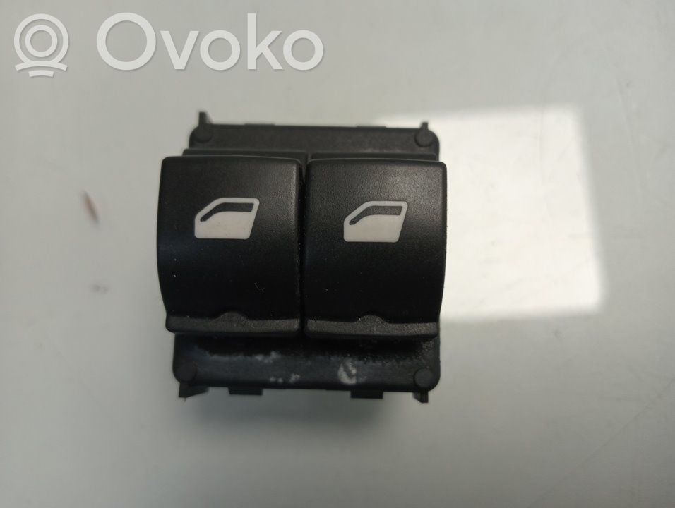 Citroen Berlingo Electric window control switch 