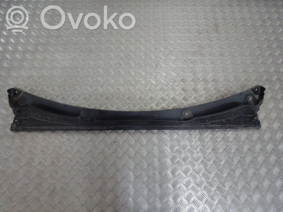 Renault Captur II Windshield trim 