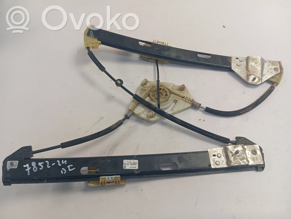 Audi A1 Manualny podnośnik szyby drzwi przednich 