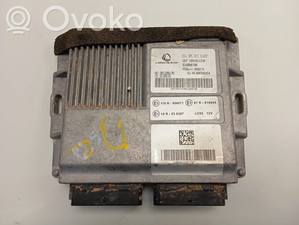 Dacia Sandero III Engine control unit/module 