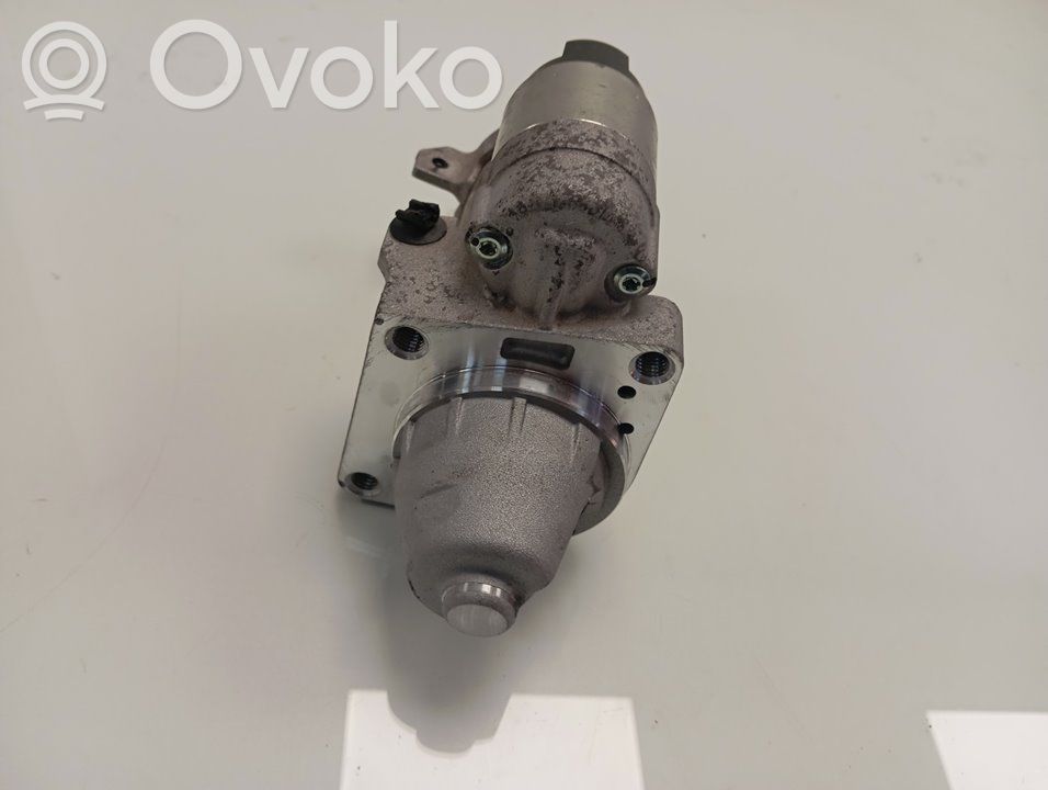 Lynk & co 01 Starteris 